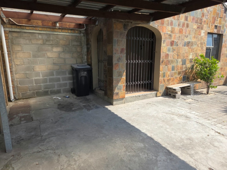 5 Bedroom Property for Sale in Erica Township Western Cape